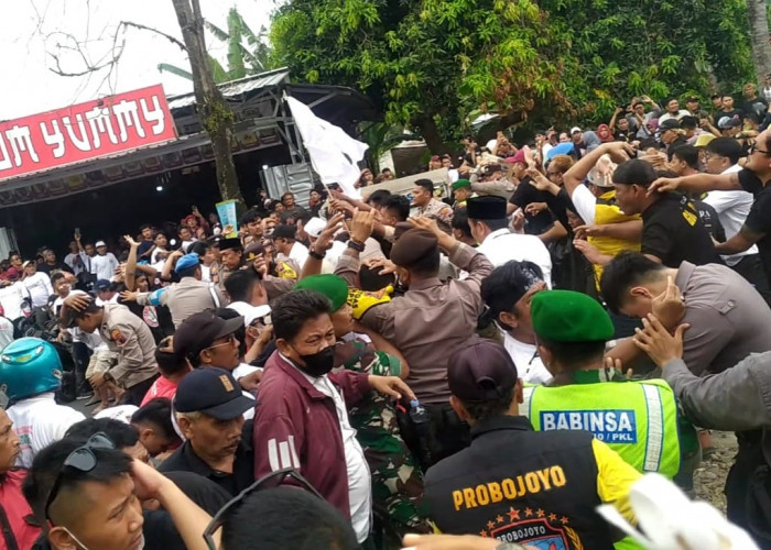 Ini Tanggapan Tim Hukum Kedua Paslon Terkait Kericuhan di Depan KPU Kabupaten Pekalongan