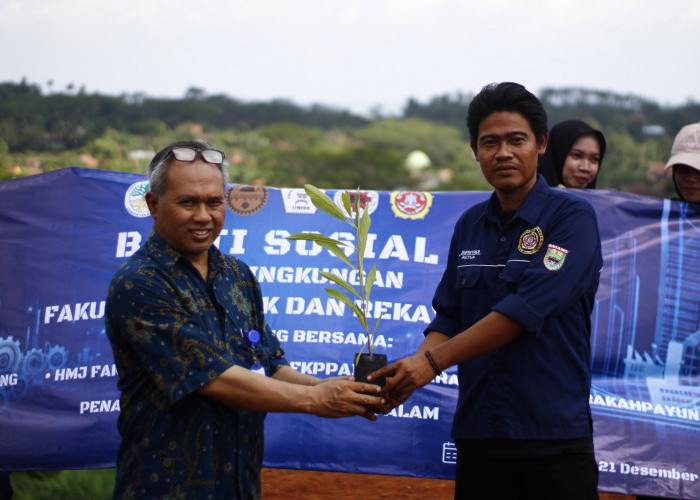 UNISS Batang Tanam Pohon Konservasi di Lereng Bukit Jrakahpayung Guna Antisipasi Longsor