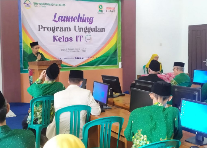 SMP Muhammadiyah Bligo Launching Program Unggulan Kelas IT dan Resmikan Lab Komputer