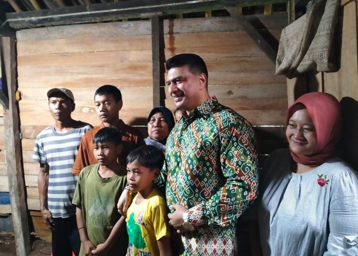Miris! Kusmono dan Anak Istri Bertahun-tahun Tinggal di Gubuk Reyot, Janji Bedah Rumah Belum Juga Terwujud