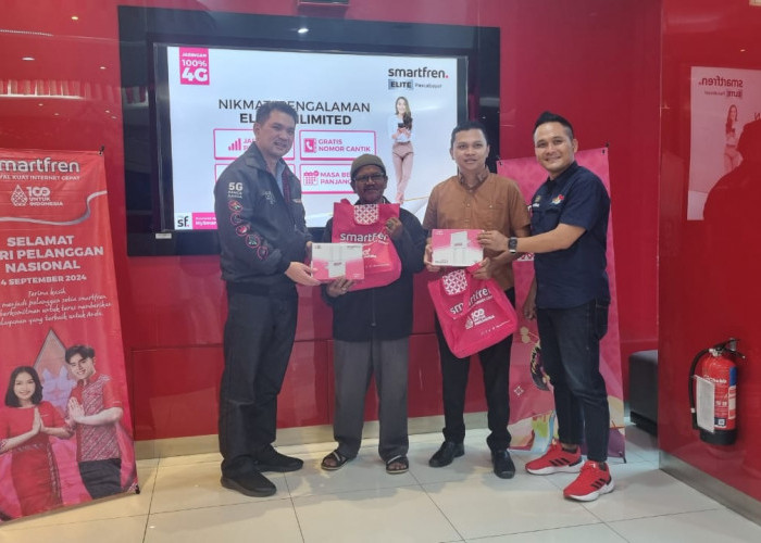 Hari Pelanggan Nasional, Smartfren Berikan Hadiah untuk Pelanggan Setia di Semarang