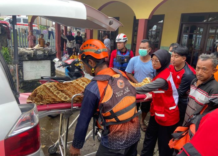 Pengungsi Lansia di Pekalongan Meninggal Dunia di Posko Pengungsian Dupantex