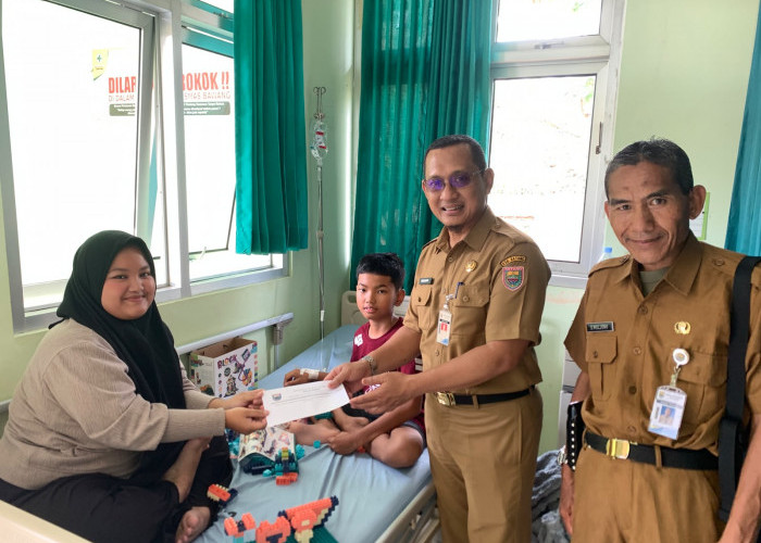 Bupati Batang Mulai Salurkan Bantuan untuk Penunggu Pasien Korban Dugaan Keracunan MBG