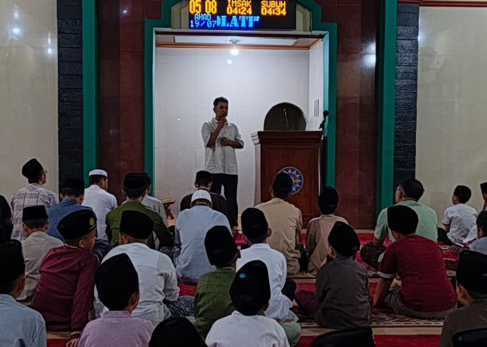 Pejuang Subuh SD Muhammadiyah Kajen Bekali Orang Tua Cegah Bullying, Pakar Psikologi: HP Sering Jadi Pelarian 