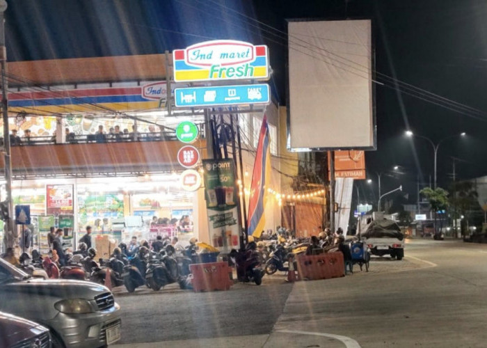 DPRD Minta Pemkab Batang Tertibkan Trotoar yang Dijadikan Parkir Minimarket