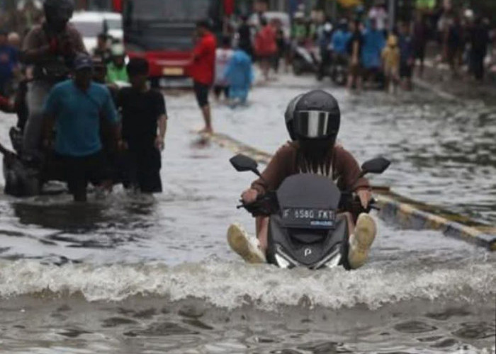 Motor Listrik Dinilai Lebih Unggul Hadapi Banjir, Pengguna Tetap Diminta Perhatikan Batas Aman