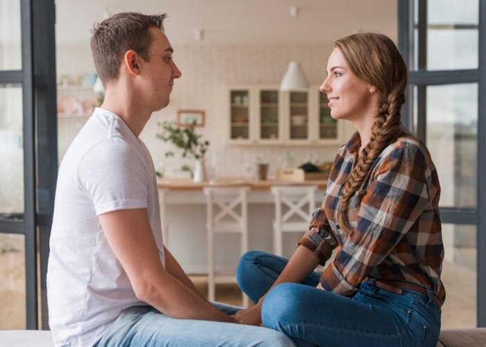 5 Tanda Komunikasi dengan Pasangan Perlu Diperbaiki, Daftar Kebiasaan yang Tidak Bisa Ditoleransi!