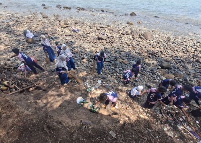 Dari Sekolah ke Pantai, Gerakan Cilik Penjaga Pantai SD Negeri Amongrogo 02 Tebar Aksi Peduli Lingkungan