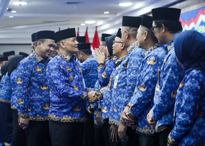 Melalui Sistem Merit, Gubernur Ahmad Luthfi Lantik 27 Pejabat