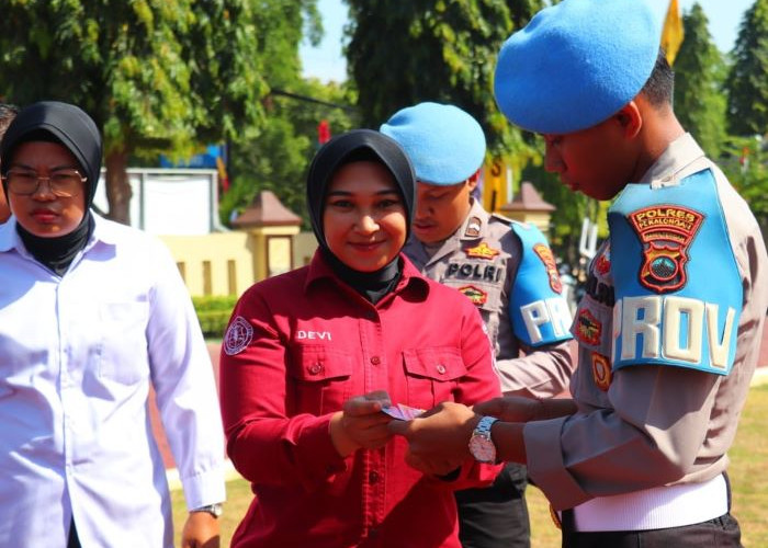 Polwan Polres Pekalongan Tiba-tiba Diperiksa Propam , Tak Hanya Dicek Sikap Tampangnya