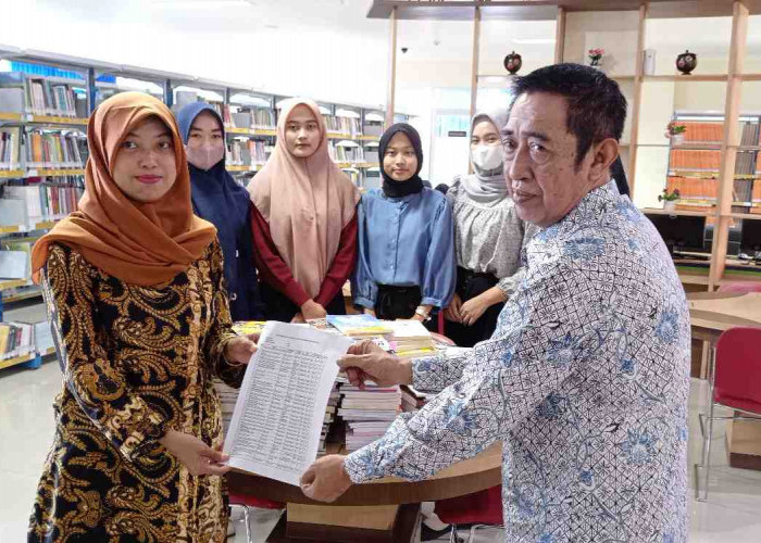 Perpustakaan Universitas Pekalongan Terima Bantuan Buku