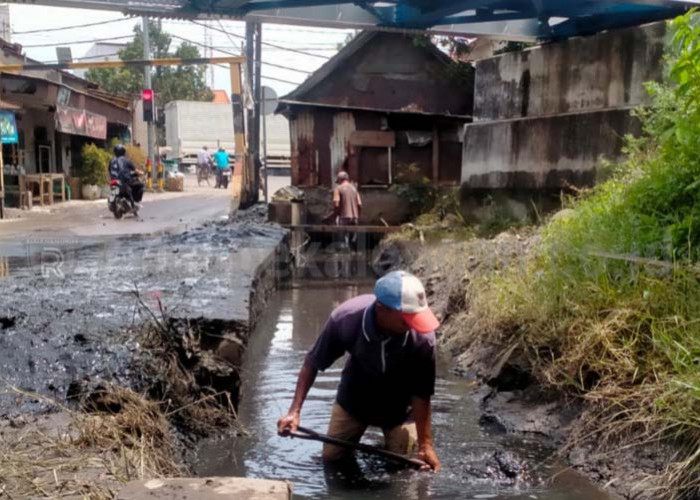 Atasi Banjir di Jalan Pacar, Pemkab Pekalongan Gelontor Anggaran Rp 500 Juta