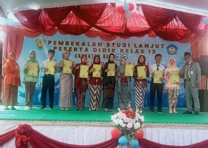 Pelepasan Siswa Kelas IX, SMPN 2 Weleri Meriahkan dengan Pentas Seni Bakat Siswa!