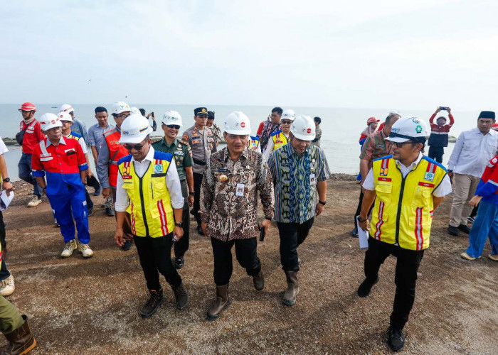 Ahmad Luthfi Cek Kolam Retensi Terboyo dan Sriwulan, Tanggul Laut akan Difungsionalkan pada Januari 2026