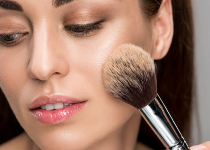 4 Bedak untuk Flek Hitam yang Bagus dan Bikin Glowing Seharian