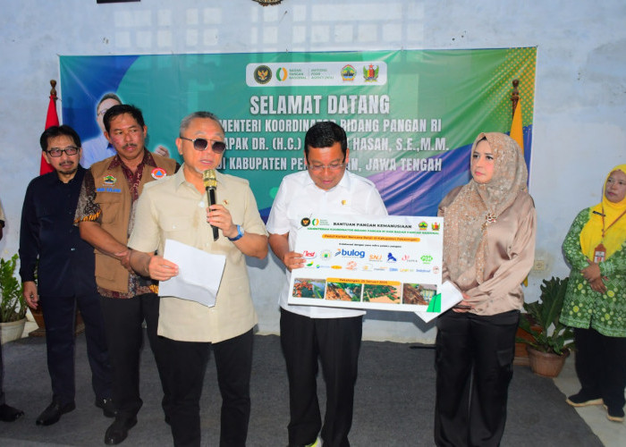 Bupati Fadia Terima Kunjungan Kerja Kemenko Pangan RI yang Salurkan Bantuan Korban Bencana di Kab Pekalongan