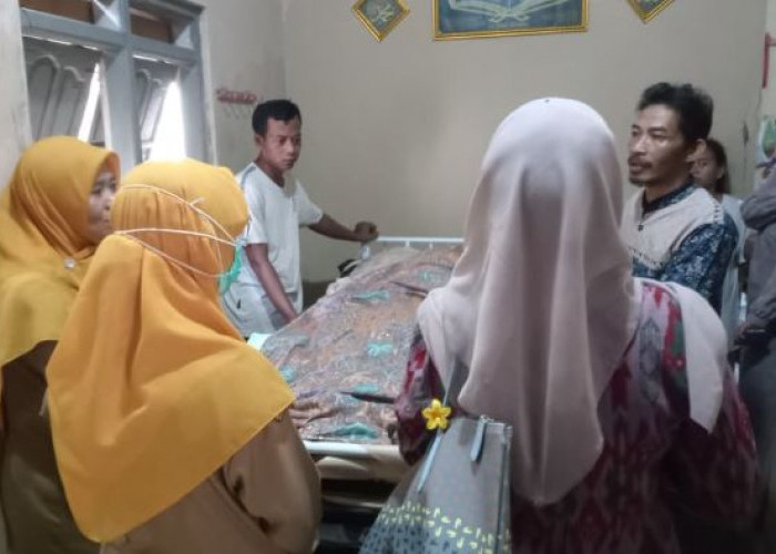 Mujahidin dari Desa Gandarum Derita Obesitas, Berat Badan 180 Kg, Hanya Bed Rest Sejak Desember 2025