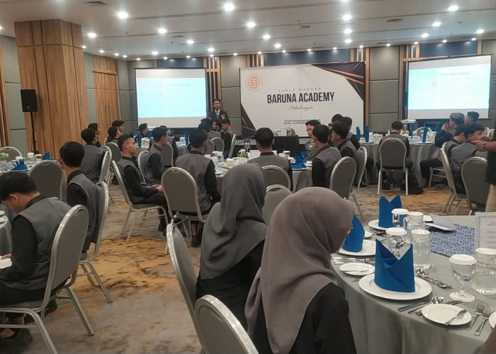 Puluhan Orang Diberikan Pelatihan Table Manner untuk Bekal Ilmu Bekerja di Kapal Pesiar dan Perhotelan