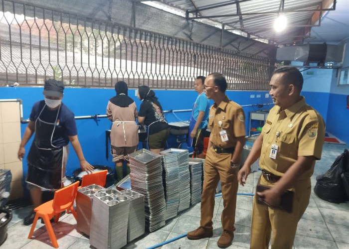 15 Siswa SDN 01 Kedungwuni Diduga Keracunan MBG, Polisi Turun Tangan, Dinkes Uji Lab Sampel MBG