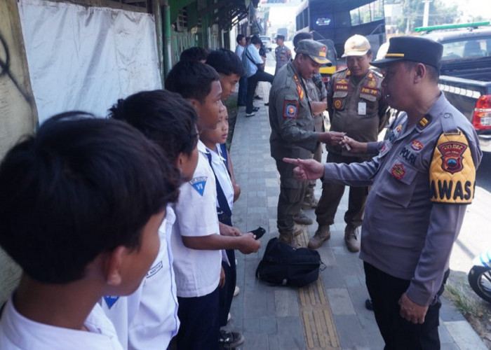 17 Pelajar Terjaring Razia Saat Membolos, Ternyata Bawa Rokok dan Kartu Remi