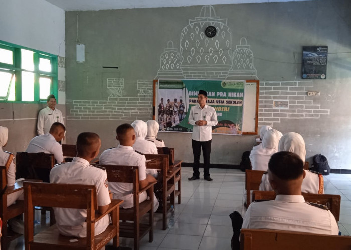 Blusukan ke Sekolah, KUA Kecamatan Batang Ajak Pelajar Tidak Menikah Dini