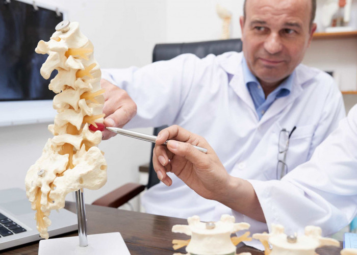 Inilah 5 Penyebab Pengapuran Tulang yang Perlu Kamu Ketahui, Tetap Jaga Agar Tulangmu Selalu Sehat