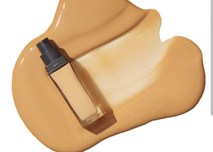 2 Foundation yang Bagus dan Glowing Terbaik, Wajah Bebas Flek Hitam dan kerutan Dalam Sekali Poles!