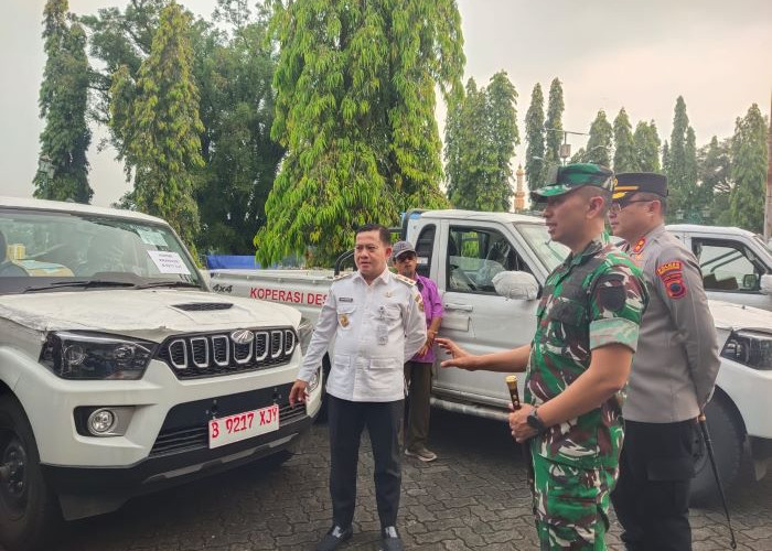 Puluhan Mobil dan Motor KDMP Dibagikan ke Desa di Pekalongan, Plt Bupati Pekalongan Sukirman Tegaskan Ini