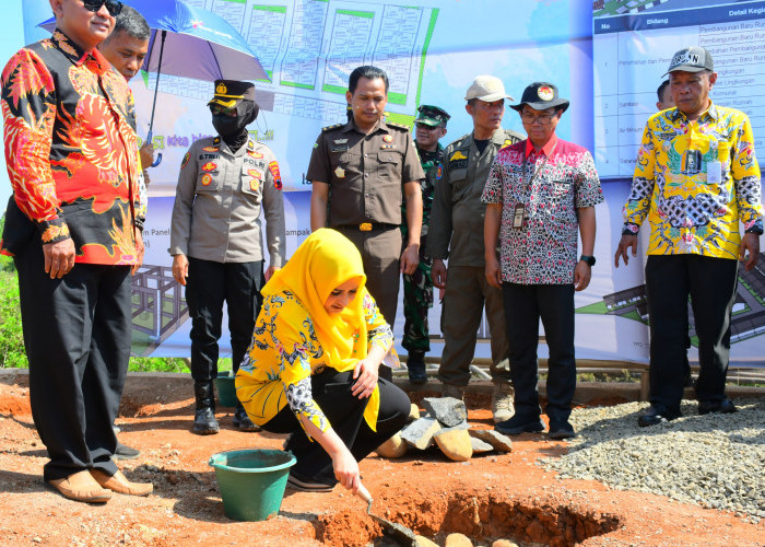 Bupati Fadia Lakukan Peletakan Batu Pertama Pembangunan 100 Rumah Bagi Warga Simonet, Anggaran 14,7 Miliar