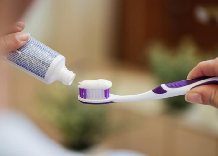 4 Daftar Odol Penghilang Karang Gigi dan Bau Mulut Bantu Memutihkan Gigi Kuning Dalam Sekali Pakai, Bebas Plak