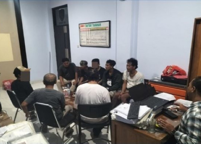 Ambokembang Cup 2026 Ricuh, Penonton Terluka Dilempar Benda Keras, Polisi Lakukan Mediasi