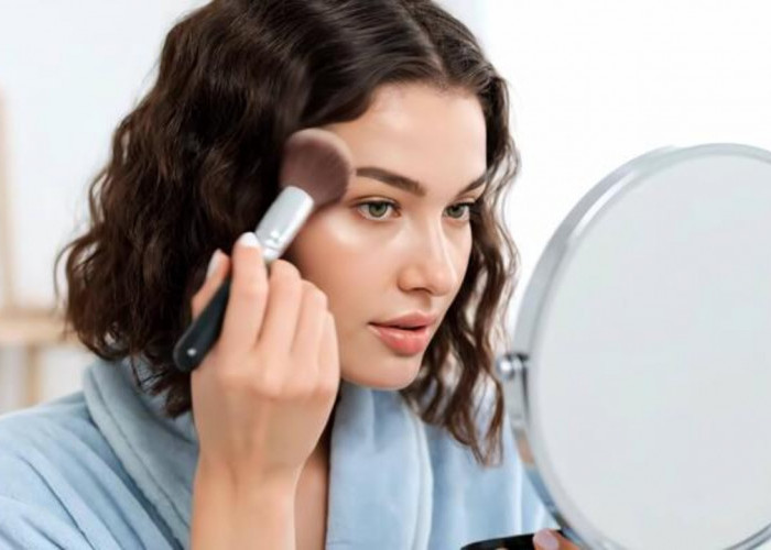 Top 5 Bedak untuk Kulit Kering agar Terlihat Glowing di Usia 40 Tahun Ke Atas