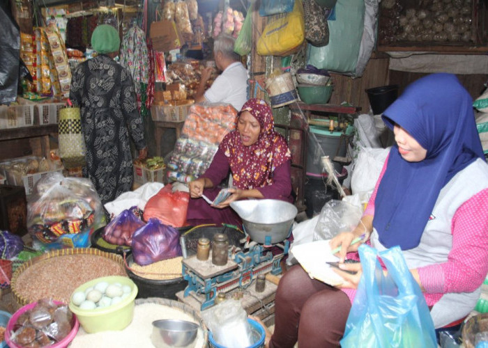 Jelang Imlek, Harga Beras Naik di Pasar Kajen Kabupaten Pekalongan