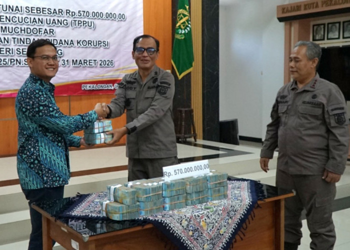 Kejari Kota Pekalongan Eksekusi Uang Rp570 Juta Terkait Kasus TPPU Oknum Pegawai Bank BUMN