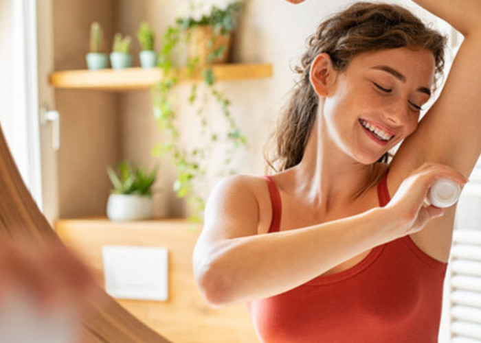 4 Deodorant yang Tidak Membuat Ketiak Hitam untuk Wanita Terbaik