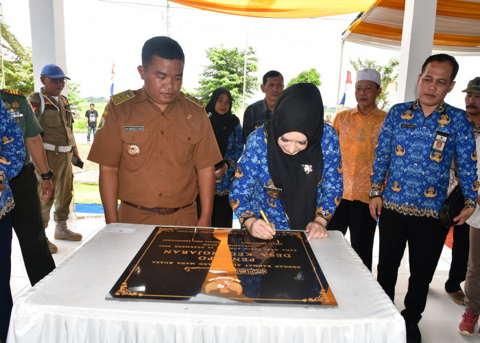 Bupati Pekalongan Fadia Arafiq Resmikan Pendopo dan Kantor Kepala Desa Kedungjaran Kecamatan Sragi