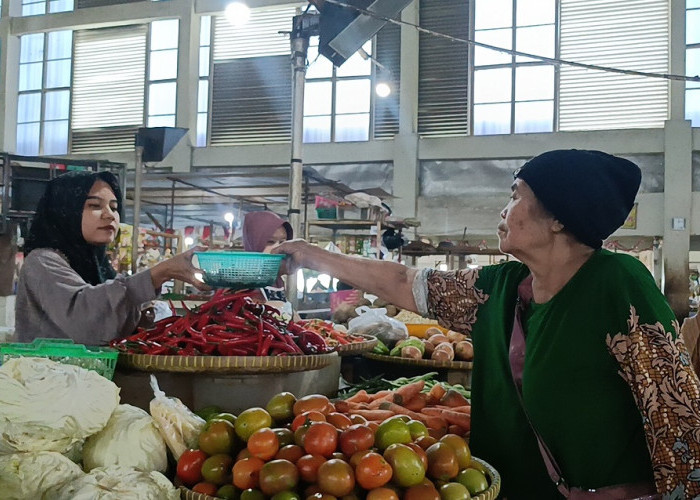 Jelang Nataru, Harga Cabai di Batang Meroket hingga 50 Persen