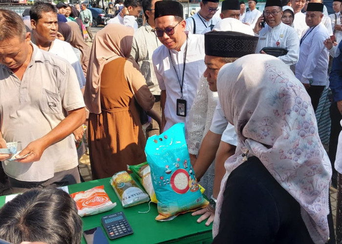  Spesial Hari Jadi ke-120 Kota Pekalongan, Pemkot Salurkan Bantuan Beras dan Minyak ke 39.373 KPM   