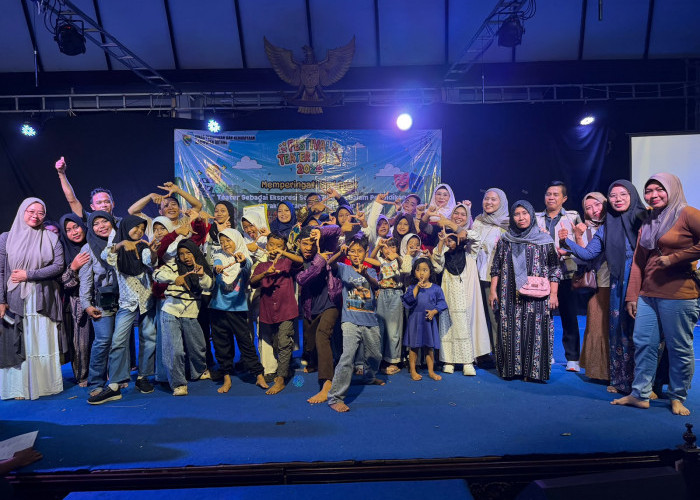 Tampil Perdana, Teater SDN Kalisalak Raih Juara III Festival Teater Bocah