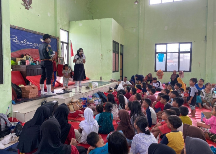 Wanalana SMAN 1 Pekalongan Gelar Trauma Healing, Ajak Anak-Anak Korban Banjir Kembali Ceria