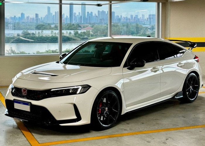 Honda Civic Type R 2024 Lambang Kemapanan Seorang Pria yang Hadir dengan Tampilan Lebih Sporty dan Bertenaga!