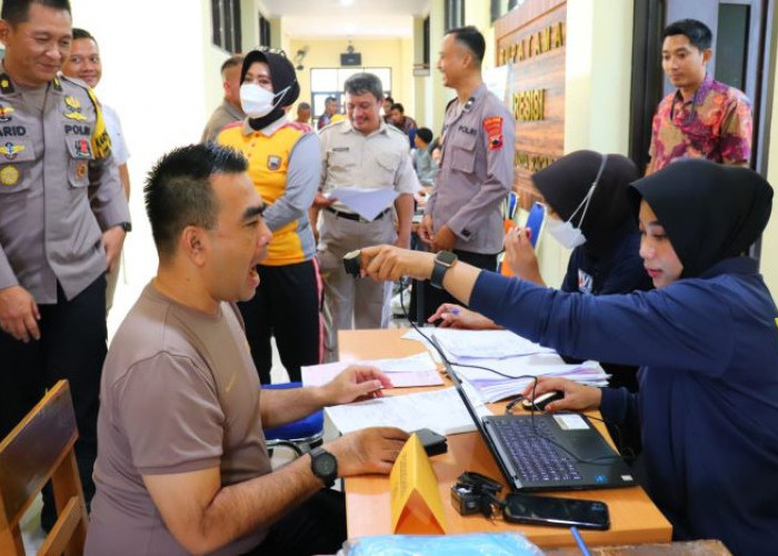 Tim Dokkes Polres Pekalongan Gelar Pemeriksaan Kesehatan Berkala kepada Anggota Polri