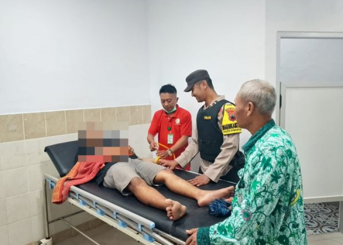 Bhabinkamtibmas Bantu Evakuasi ODGJ yang Mengamuk di Karangdadap, Dibawa ke RS Juned Pekalongan