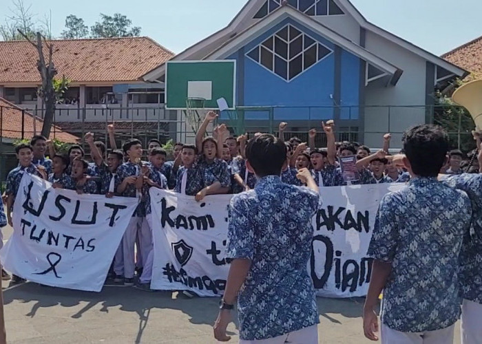 Ada Oknum Guru BK Diduga Lakukan Pelecehan, Ratusan Siswa SMAN 3 Pekalongan Lakukan Demo