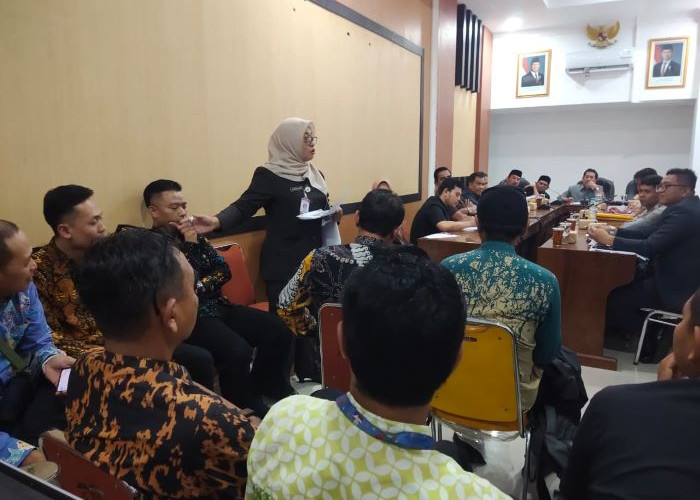 Skandal Bansos Notogiwang Mengguncang! Satu Tahun Kasus Mandek, DPRD Siap Jemput Data ke Kemensos