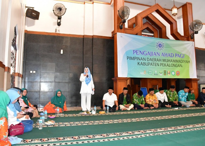 Bupati Fadia Arafiq Hadiri Pengajian Ahad Pagi, Tegaskan Pentingnya Silaturahmi dan Dukungan bagi Muhammadiyah