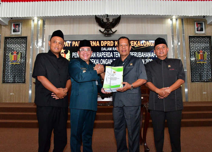 Plt Bupati Pekalongan Sukirman Sampaikan Perubahan APBD 2026, Pendapatan Turun Rp11,2 Miliar