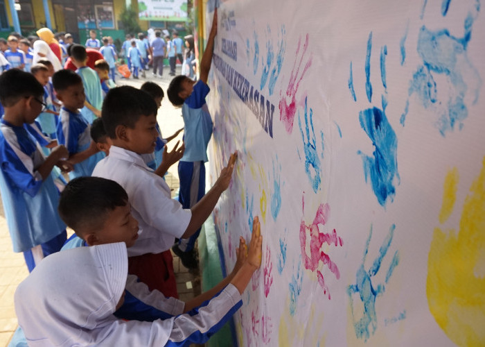 Peringati Hari Anak Nasional, Ratusan Siswa SDN Proyonanggan 03 Batang Deklarasikan Anti Perundungan 
