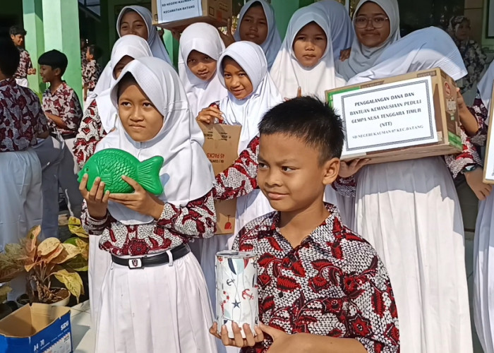 Antusias hingga Bawa Celengan, Ratusan Siswa SDN Kauman Donasikan Tabungan untuk Korban Gempa NTT