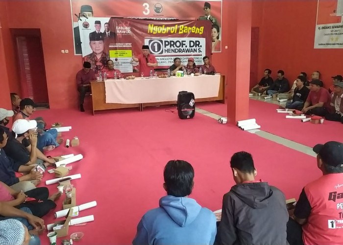 Prof. Dr. Hendrawan Gelar Ngobrol Santai Bareng Masyarakat Karanganyar dan Karangdadap